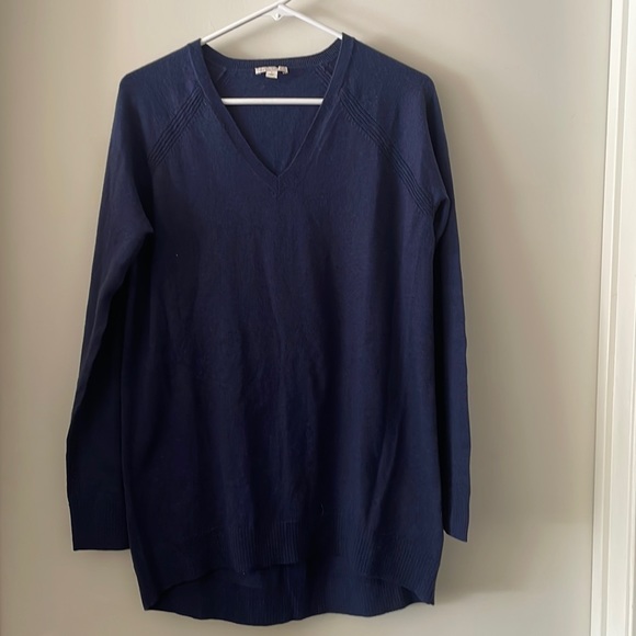 GAP Sweaters - EUC Gap Maternity High-Low Sweater